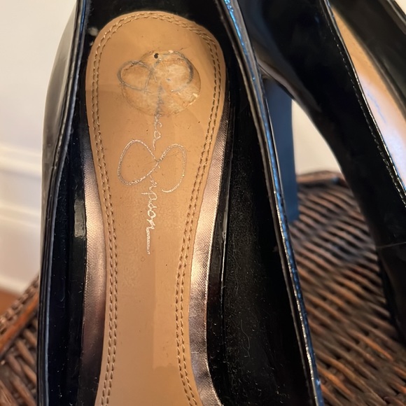 Jessica Simpson peephole pumps size 7 1/2 - Picture 4 of 5